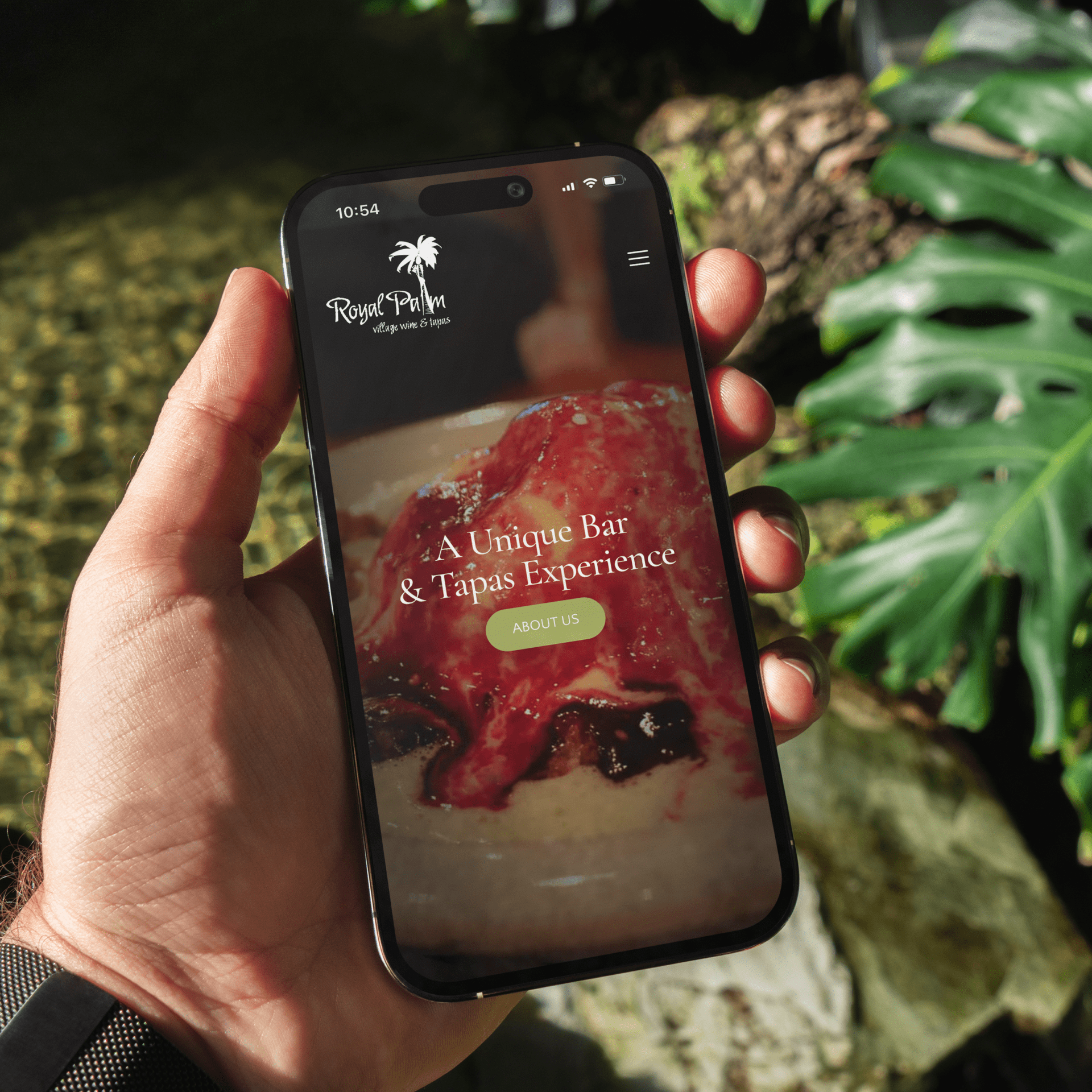royal palm wines virtual tour - A virtual tour of Royal Palm Wines showcasing a modern wine tasting room with elegant decor a